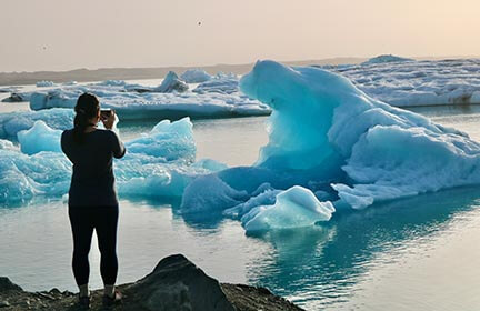 Happy iceland Customer
