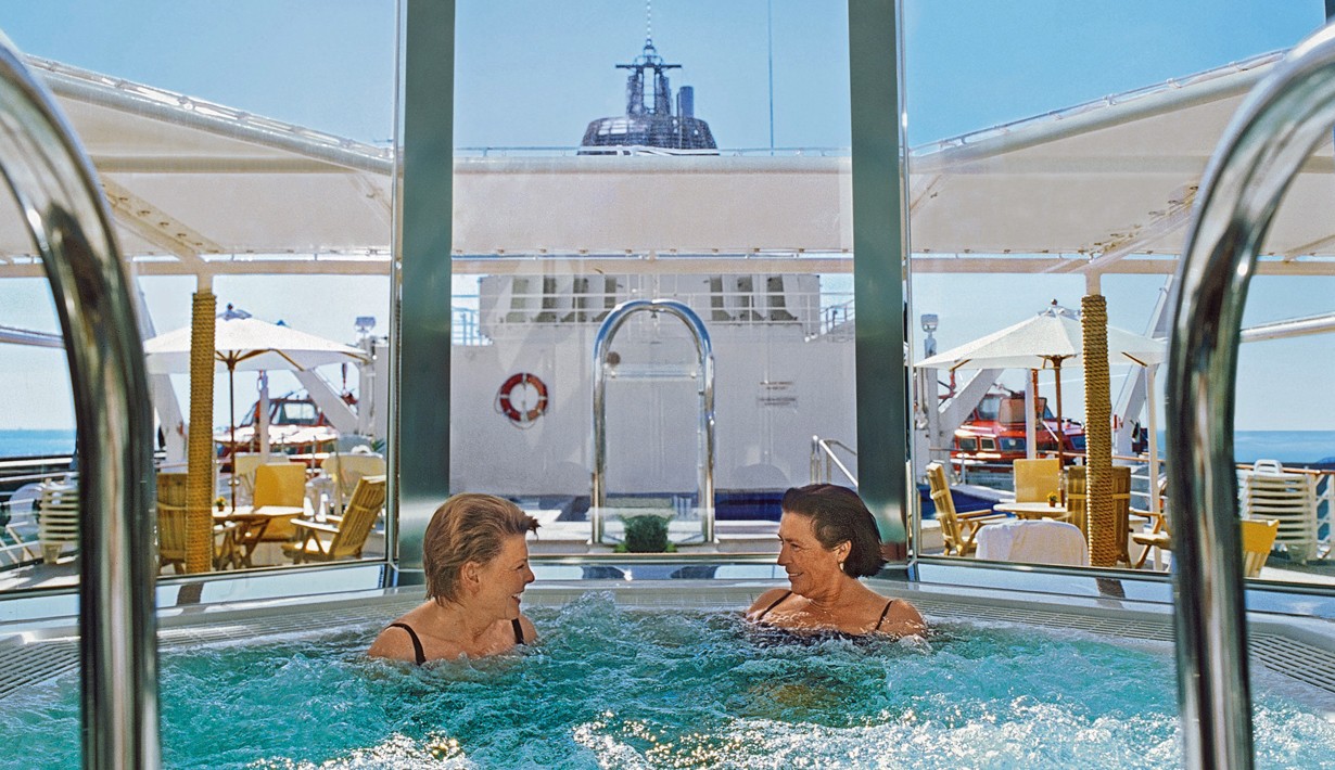 Antarctic Cruise Vessel MS-hanseatic